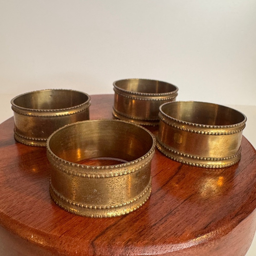 Vintage Brass Napkin Rings Set‎ of 4 Gold Tone Beaded Edge Classic Table Decor
